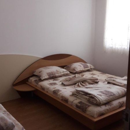 נסבר Sea Bedroom Apartments מראה חיצוני תמונה